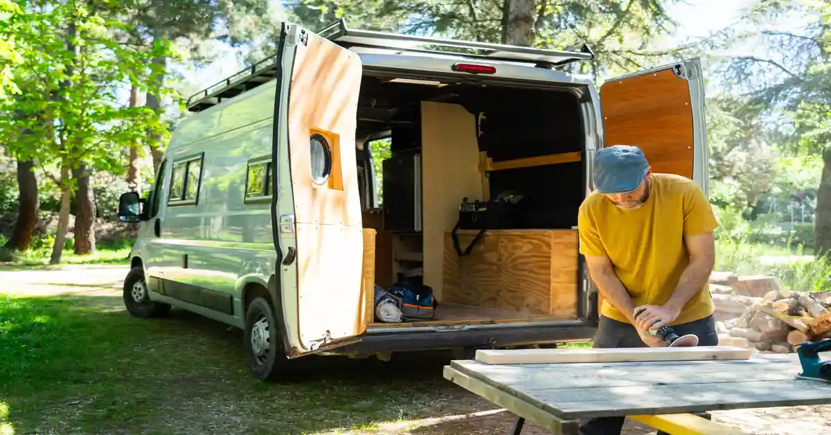 Camper Ausbau Materialien